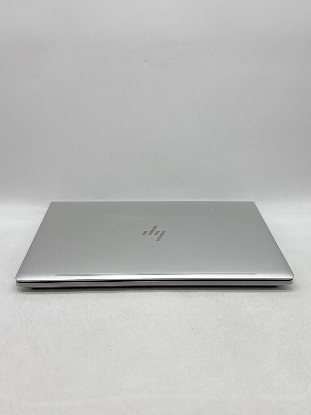 HP EliteBook 640 G10 14.0″ FHD Touch Core i5-1335U 1.30GHz 256GB SSD 8GB RAM