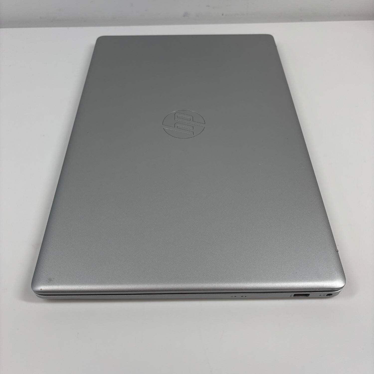 HP Laptop 17-CN3123NR 17.3″ i5-1335U 1.3GHz 16GB RAM 512GB SSD
