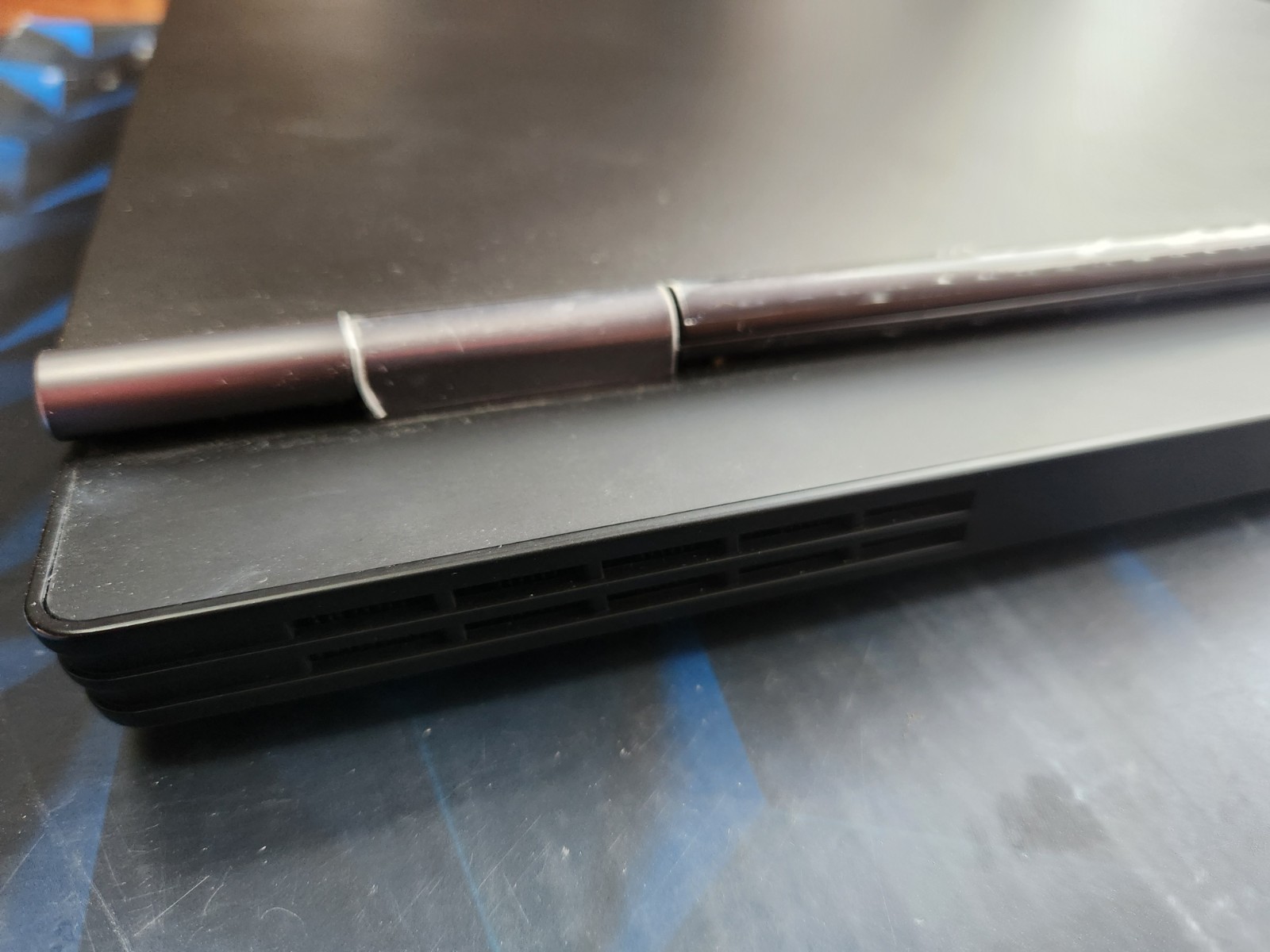 Lenovo Legion Y740-17IRHg 17.3” (Core i7 9750H, RTX 2070)