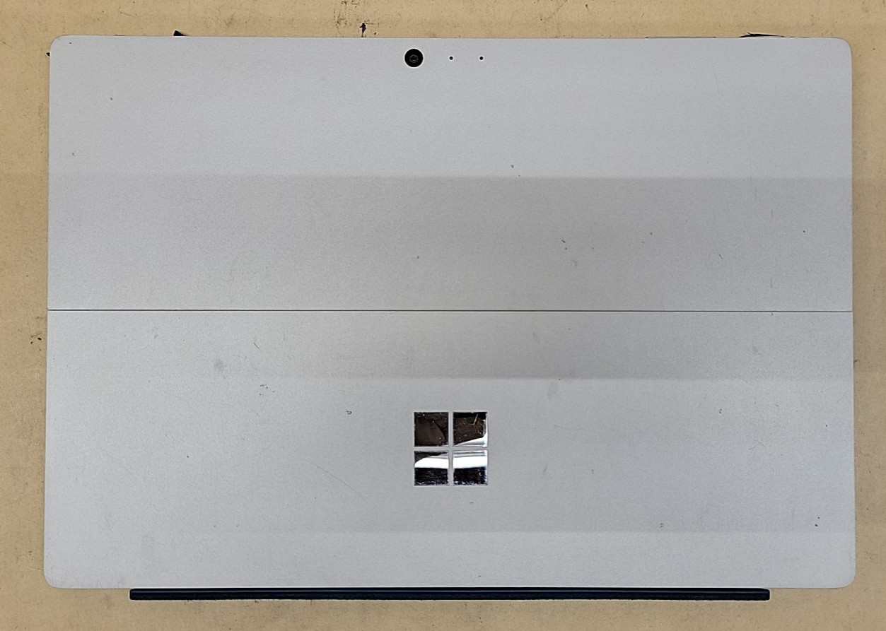 Microsoft Surface Pro 4, Intel Core i5-6300U @ 2.4GHz, 8GB RAM, 256GB SSD, W10P