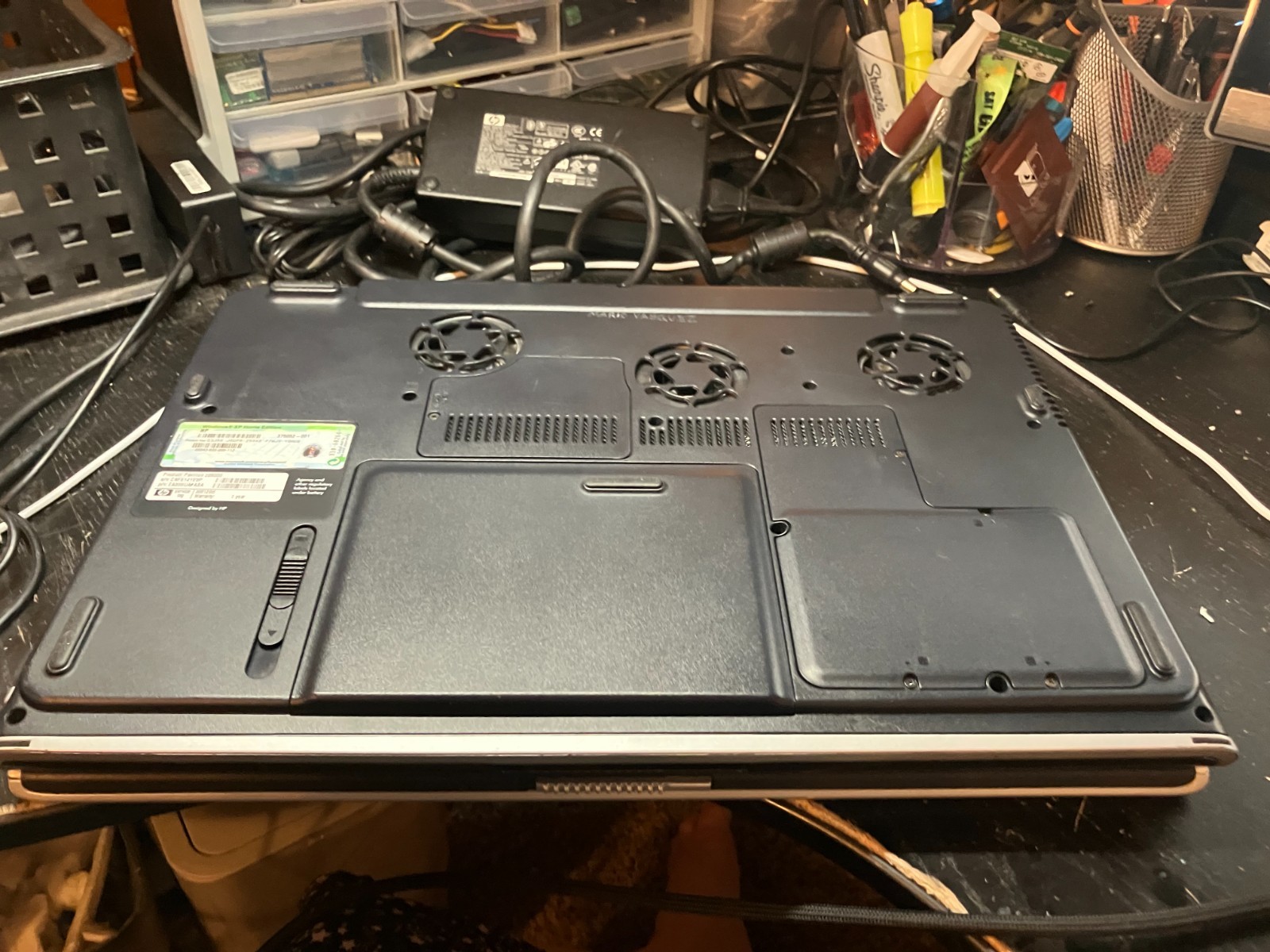 HP ZD8000 Vintage Gaming Laptop 17″ Pent 3GHz 32GB SSD 2.5GB RAM ATI X600 Win XP