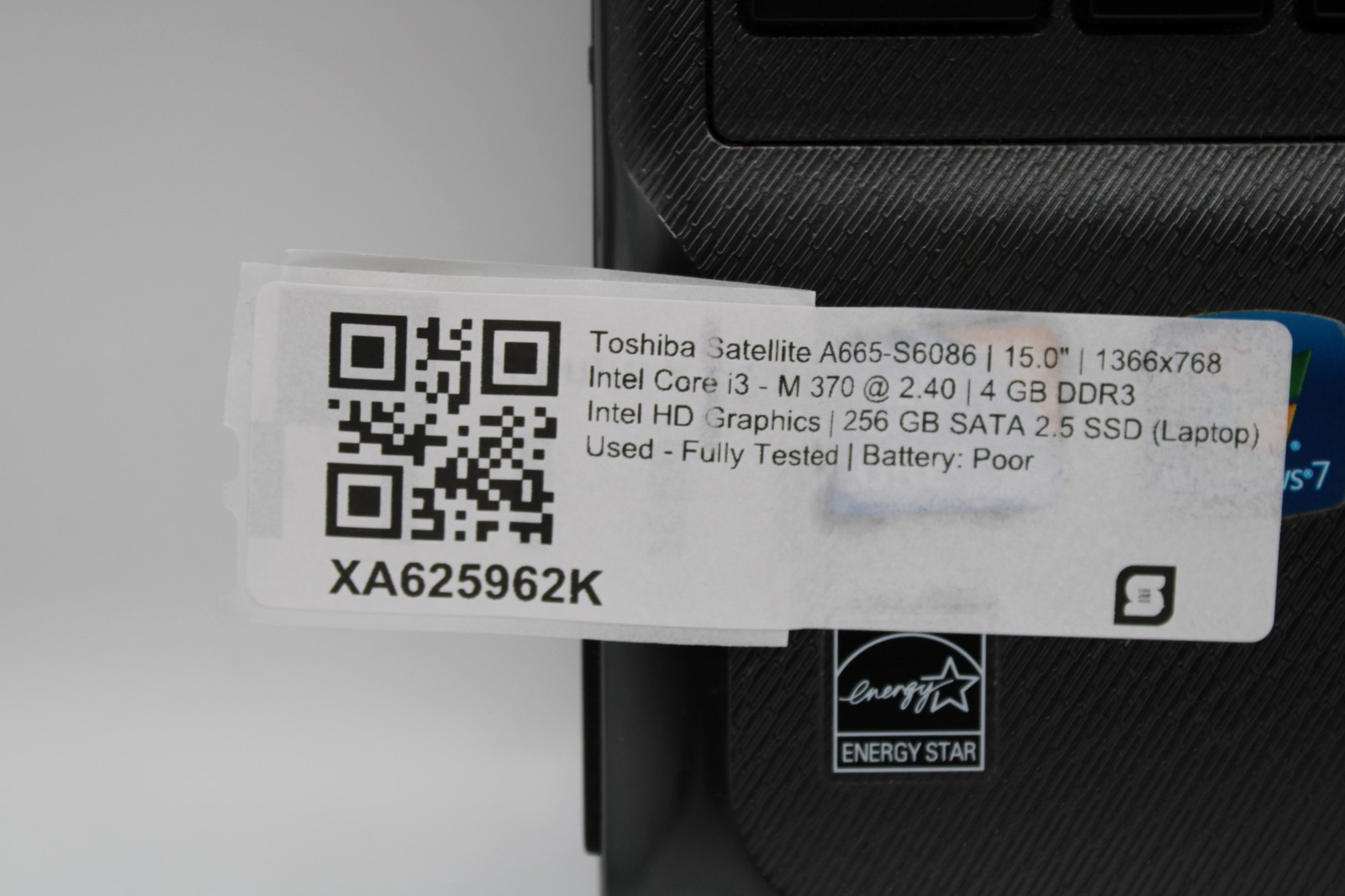 Toshiba Satellite A665-S6086 _ i3-M370 @ 2.4 _ 4GB RAM _ 256GB SSD _ No OS