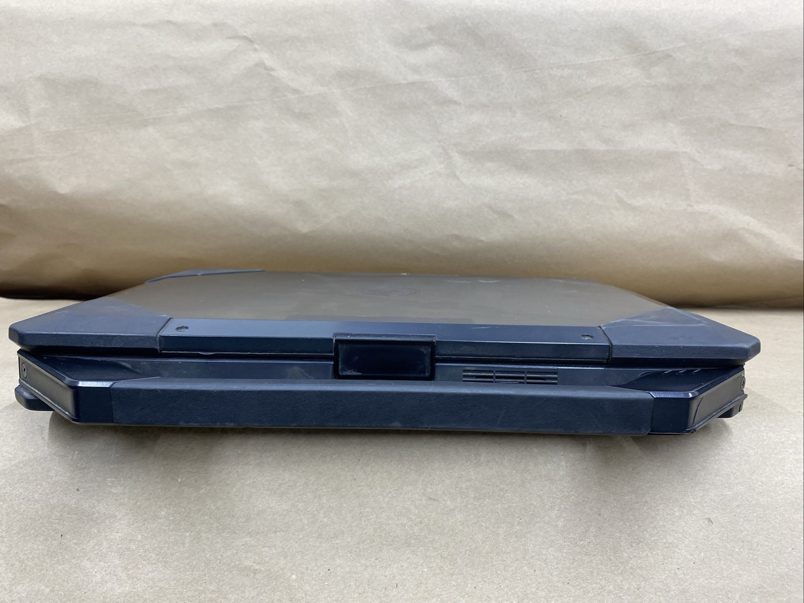 Dell Latitude 5414 – 14″ 1920×1080 – i5-6300U – 8GB – 256GB SSD – Win 10 Pro