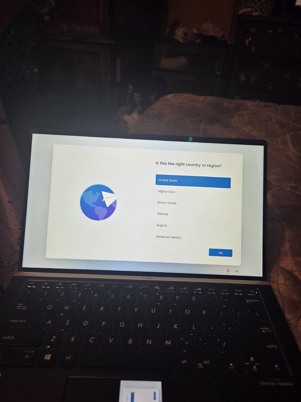 ASUS ZenBook UX434FLC 14″ i7 10th Gen 16GB 512GB SSD Win11 Pro Blue