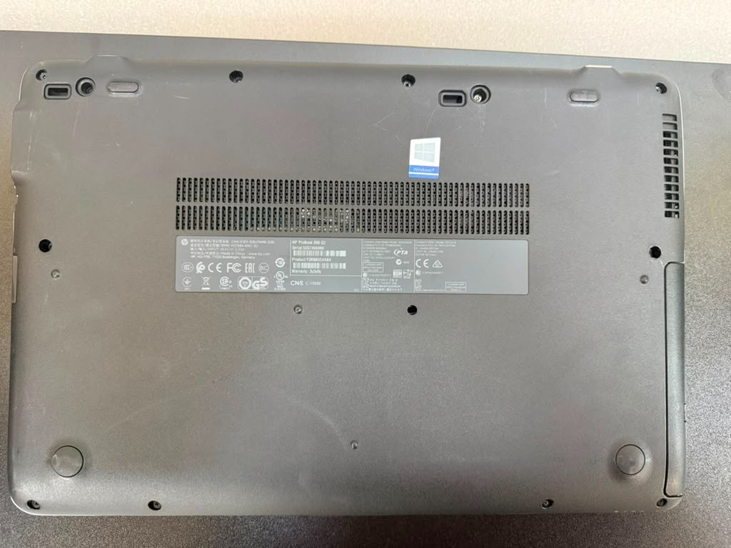 HP ProBook 650 G2 15.6″ i5-6300U 8GB RAM 0 SSD White Spot LCD Poor Battery Used