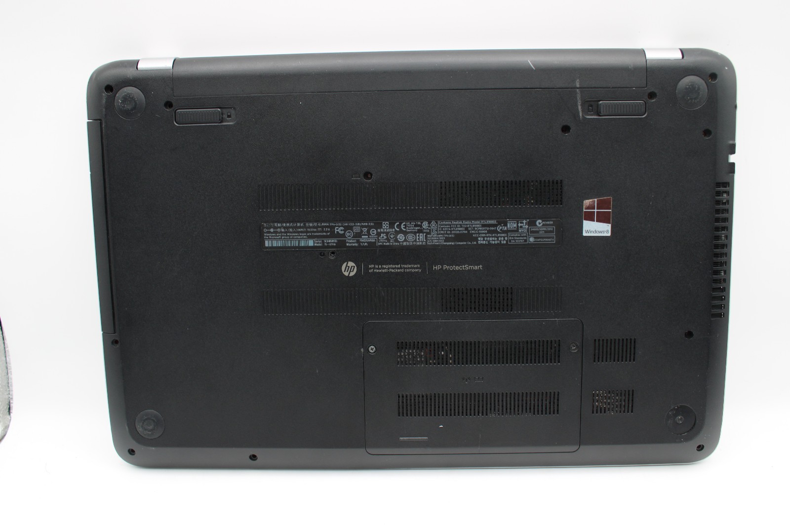 HP 15-n211dx _ AMD A-8 @ 2.4 GHz + Radeon _ 4GB RAM _ No SSD _ No OS