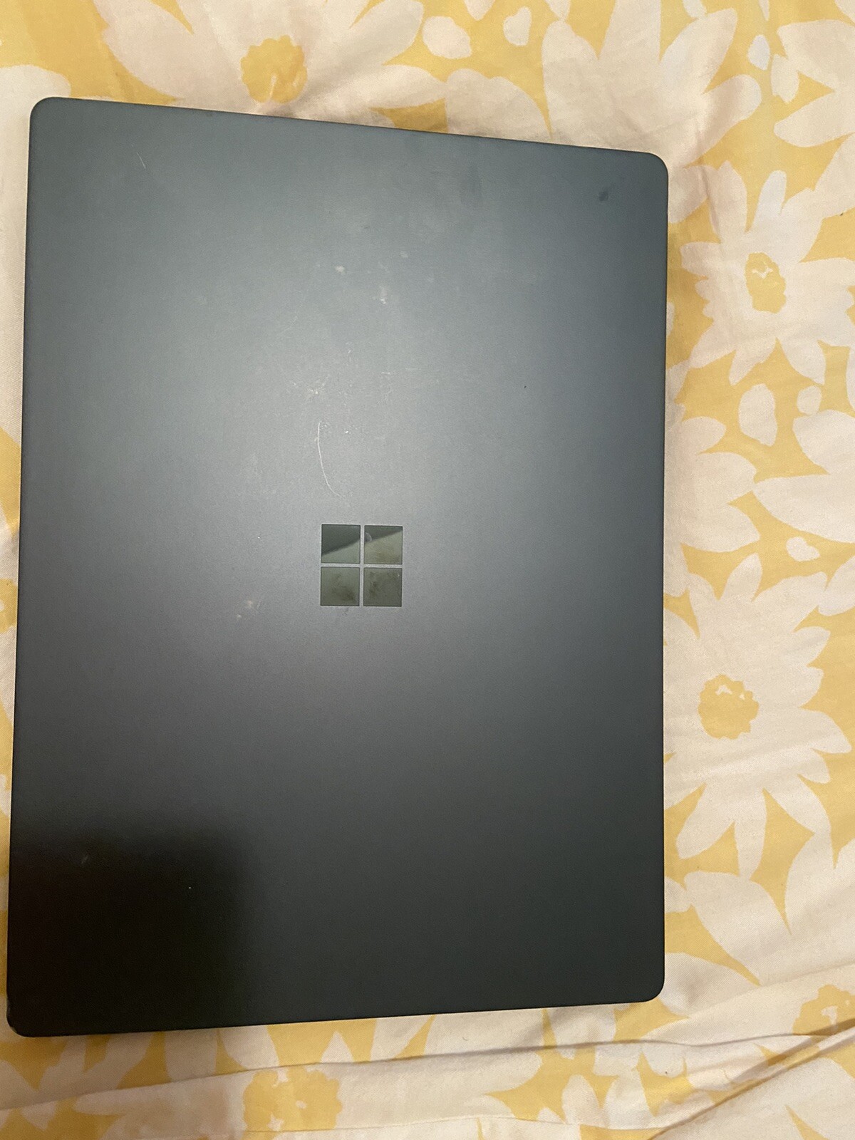 Microsoft Surface Pro X 13″ (256GB SSD, Microsoft SQ1, 3.00 GHz, 16 GB)…