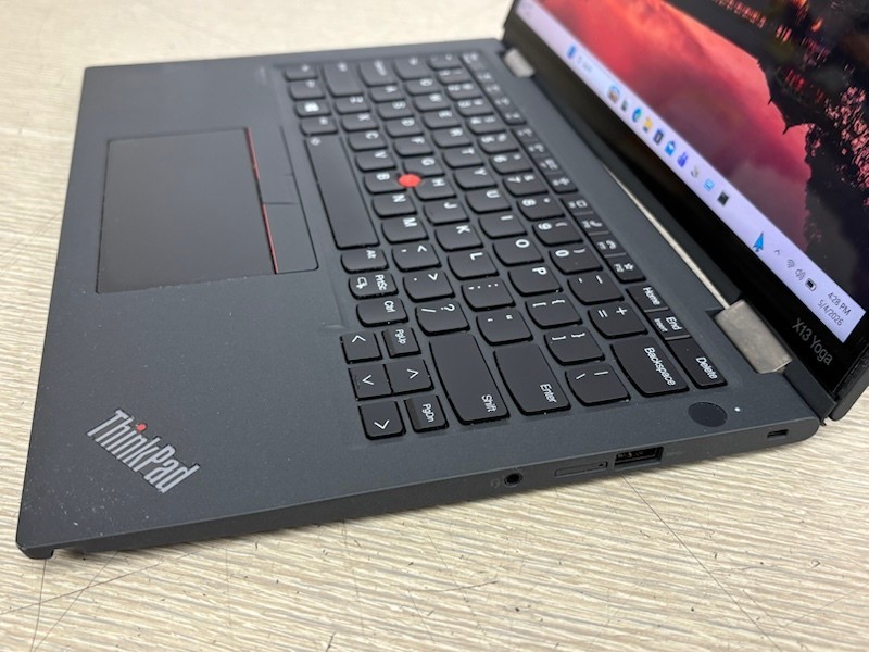 Lenovo ThinkPad X13 Yoga Gen 2 i5-1145G7 16GB 256GB SSD W11P Touch(screen issue)