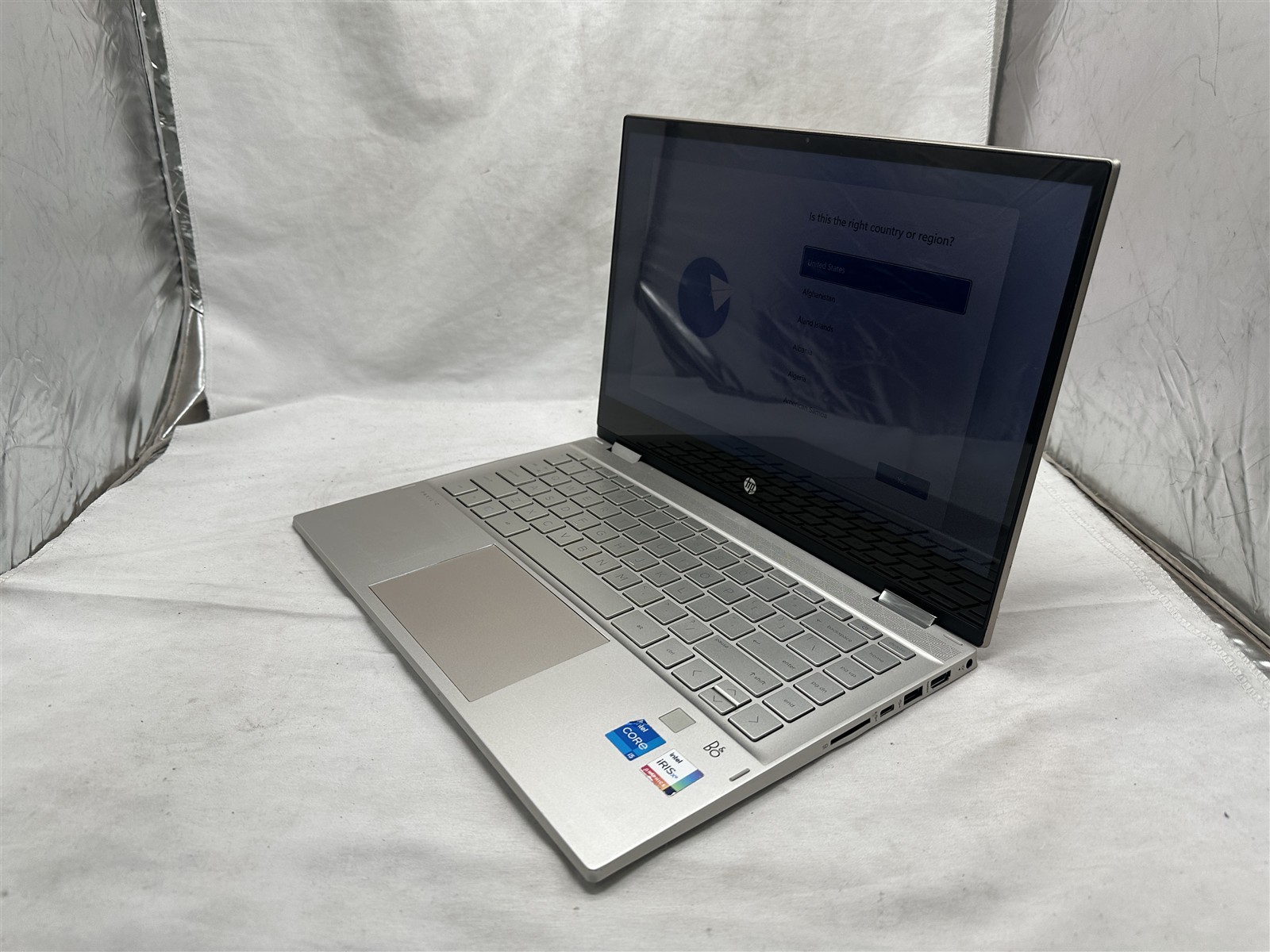 HP Pavilion x360 14m-dw1023dx Laptop i5-1135G7 8GB RAM 256GB NVMe Win 11 *READ*