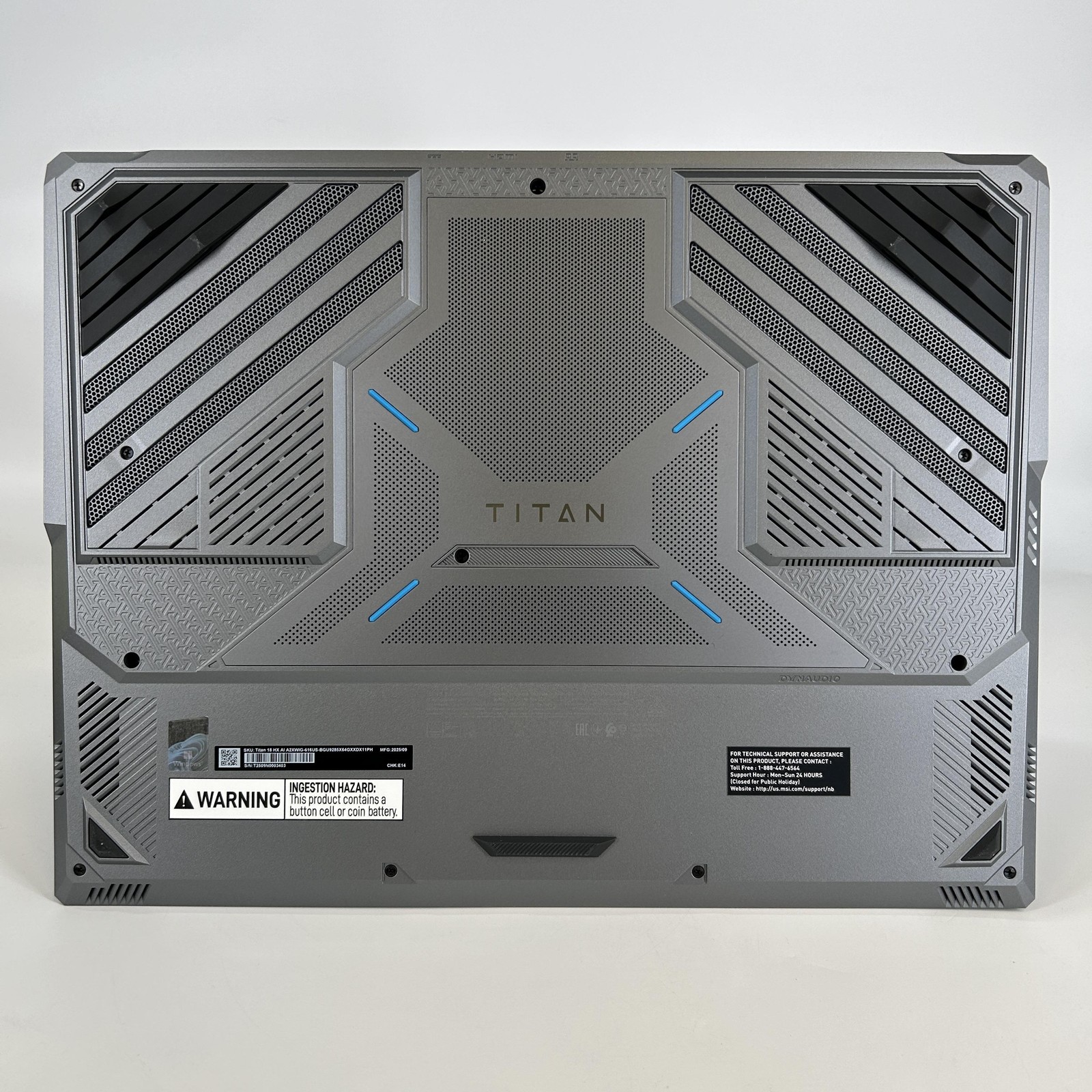 MSI Titan 18 HX AI 120Hz UHD+ 2.8 GHz Ultra 9 285HX 64GB 4TB SSD RTX 5080