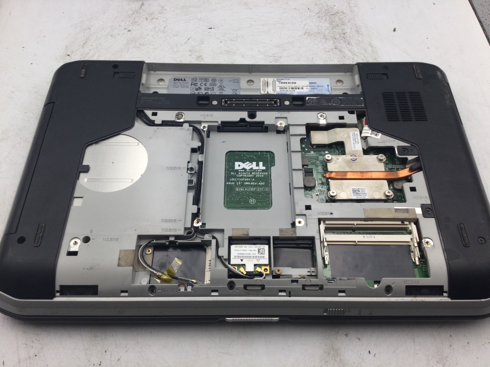 DELL LATITUDE E5520 – BOOTS TO BIOS – INTEL I5 2540 – NO RAM – 15″ – READ – BB!