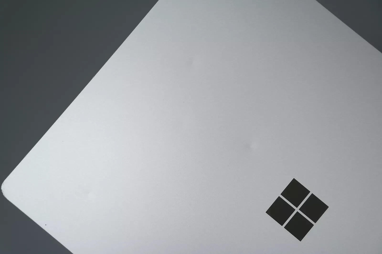 Microsoft Surface Laptop 4 1958 AMD Ryzen -READ DESCRIPTION