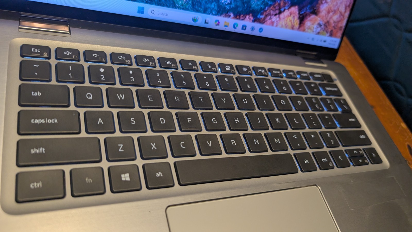 Dell Latitude 9520 2-in-1 11th Gen I7-1185G7 16GB DDR4 256GB NVMe 15″ Touch BIOS