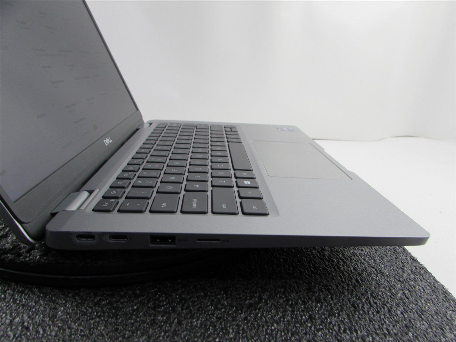 DELL LATITUDE 5330 FHD TOUCHSCREEN I5-1245U 10 CORE 512GB SSD 16GB RAM NO O.S