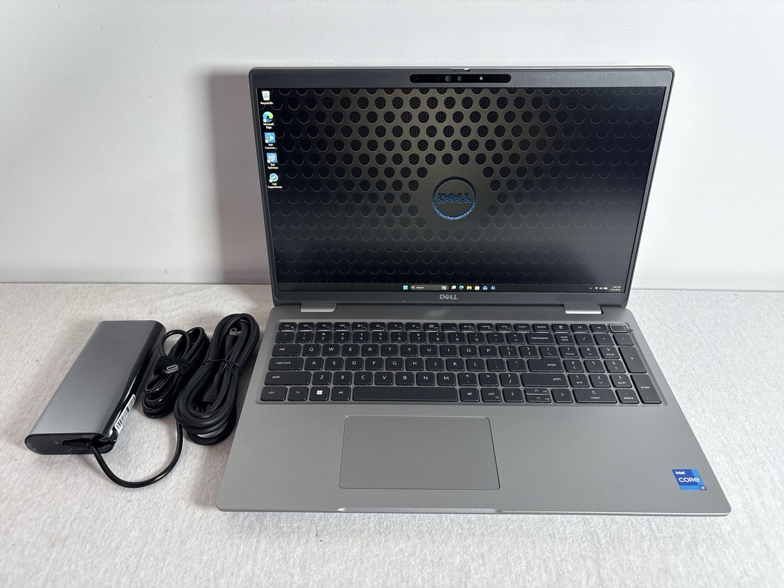 Dell Precision 3581 | CORE i7-13700H @ 2.40GHZ | 512GB SSD | 16GB RAM | W11 Pro