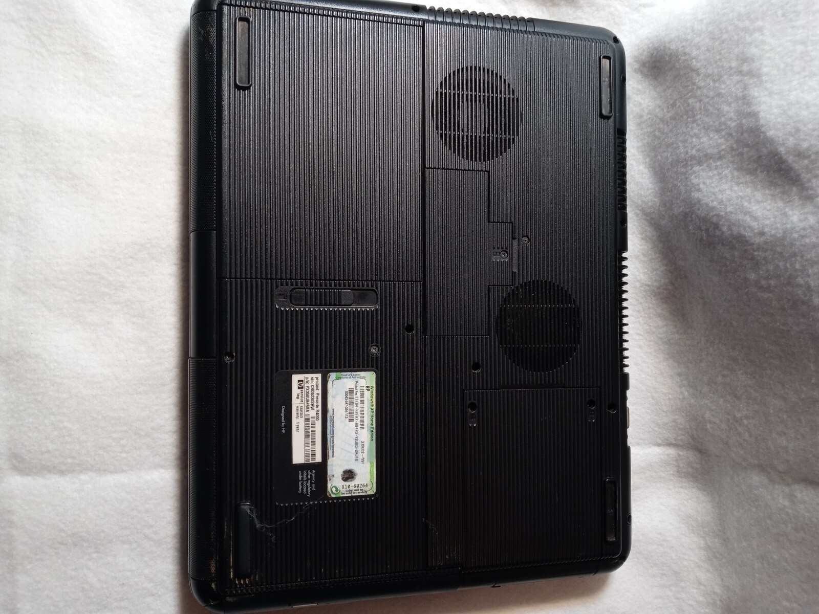 Compaq Presario R4000 15 1/2″ Laptop Windows XP PARTS ONLY