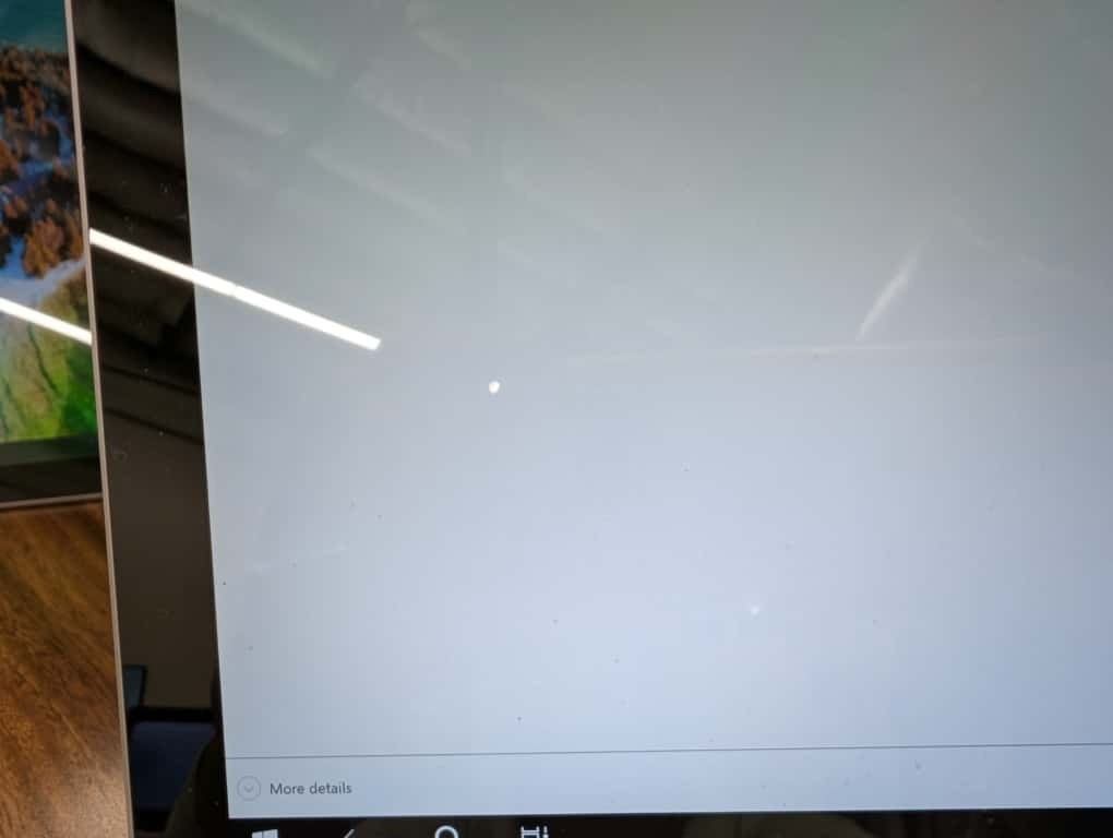 Microsoft Surface Pro 7 Tablet Core i5-1035G4 1.1GHz 8GB RAM 256GB SSD Win10 Pro