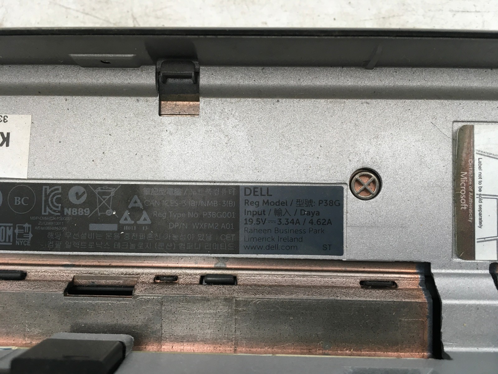 DELL LATITUDE E6440 – FOR PARTS/BAD LCD – INTEL I5 4TH GEN – NO RAM -14″-READ-BB