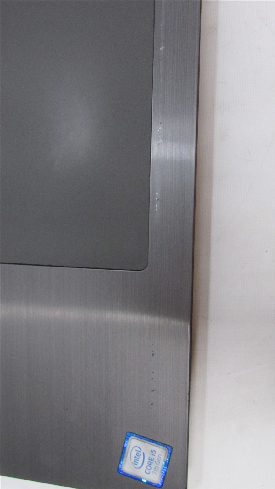 Lenovo V330-15IKB i5-7200U 2.5GHz 8GB RAM 128GB m.2 500GB HDD 14″ W10Pro COS DMG