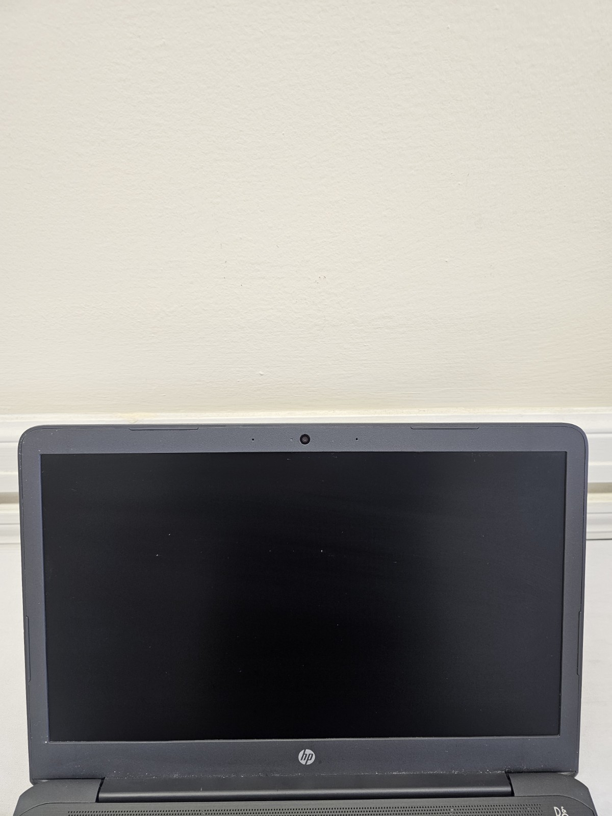 HP ChromeBook 14-db0023dx Laptop – AMD Radeon R4 – 4GB RAM – 2GB SSD – Chrome OS