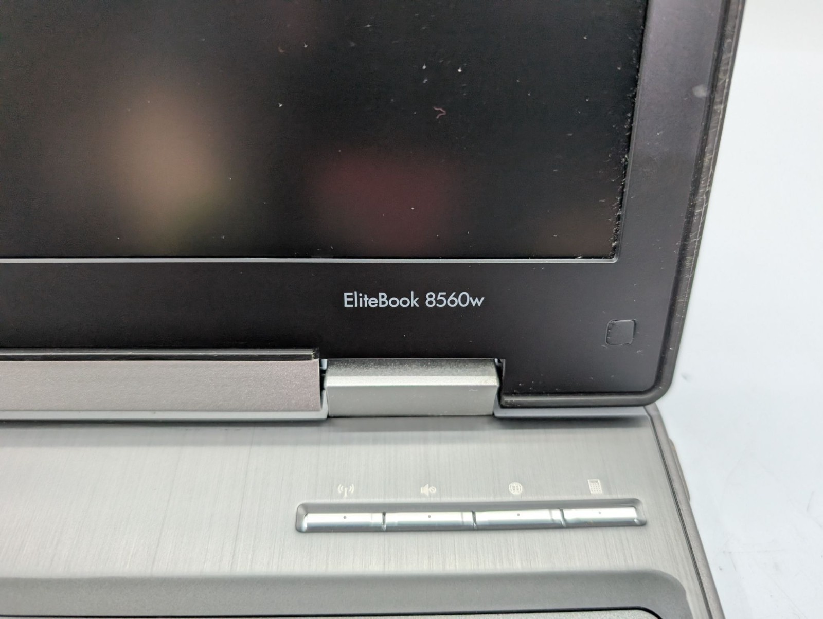 HP EliteBook 8560W 15.6″ Screen Intel Core i7-2720QM 2.20 GHz 8GB RAM Laptop