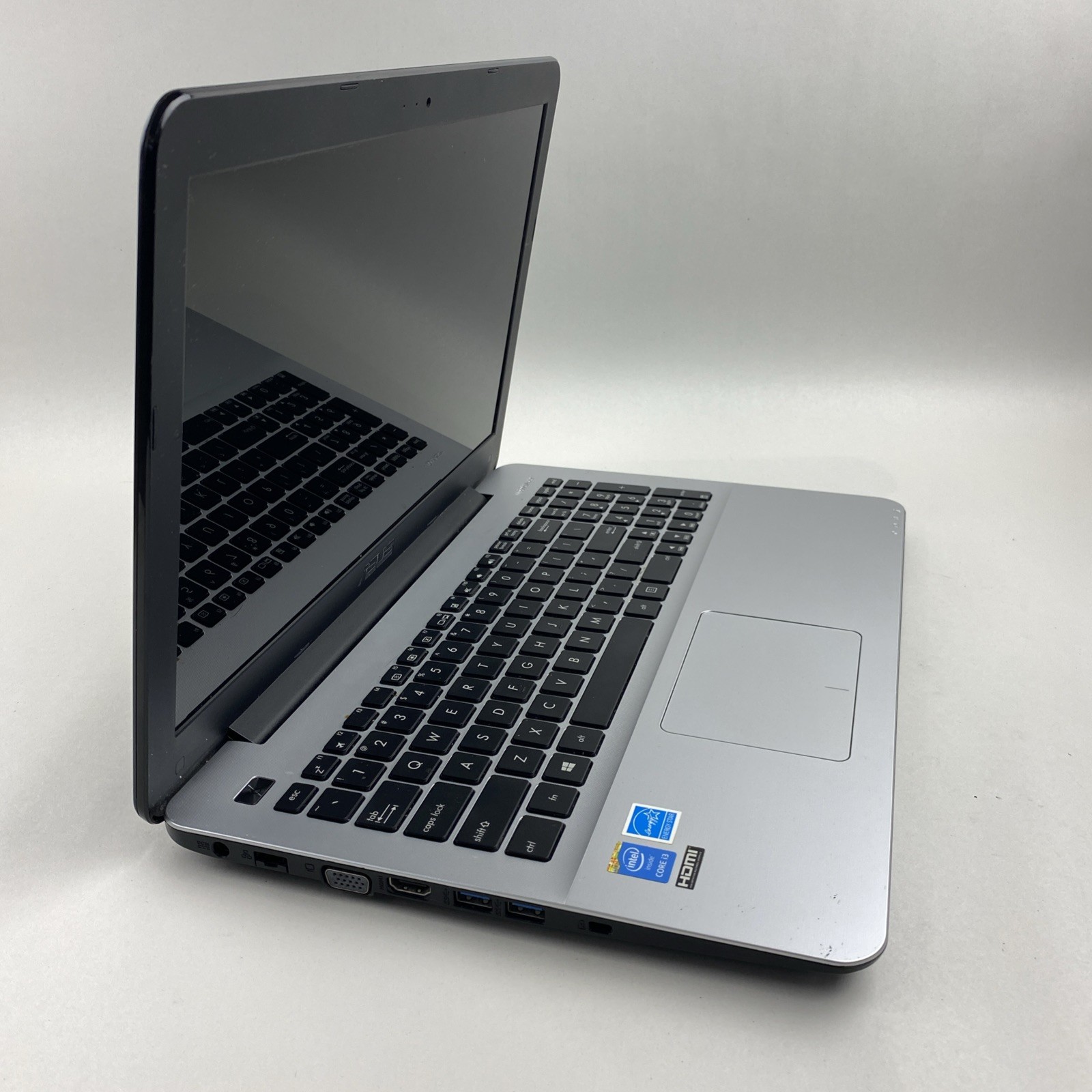 ASUS X555L Intel Core i3-5020U 2.20GHz 4GB RAM 15.6″ No Battery No HDD No OS
