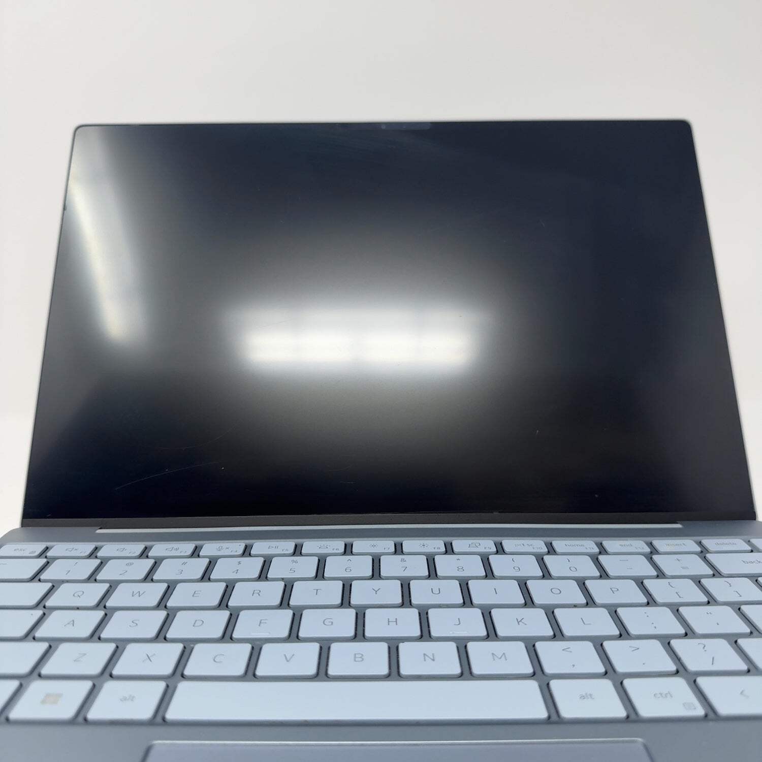 Dell XPS 9315 13.3″ i5-1230U 1.0GHz 8GB RAM 256GB SSD