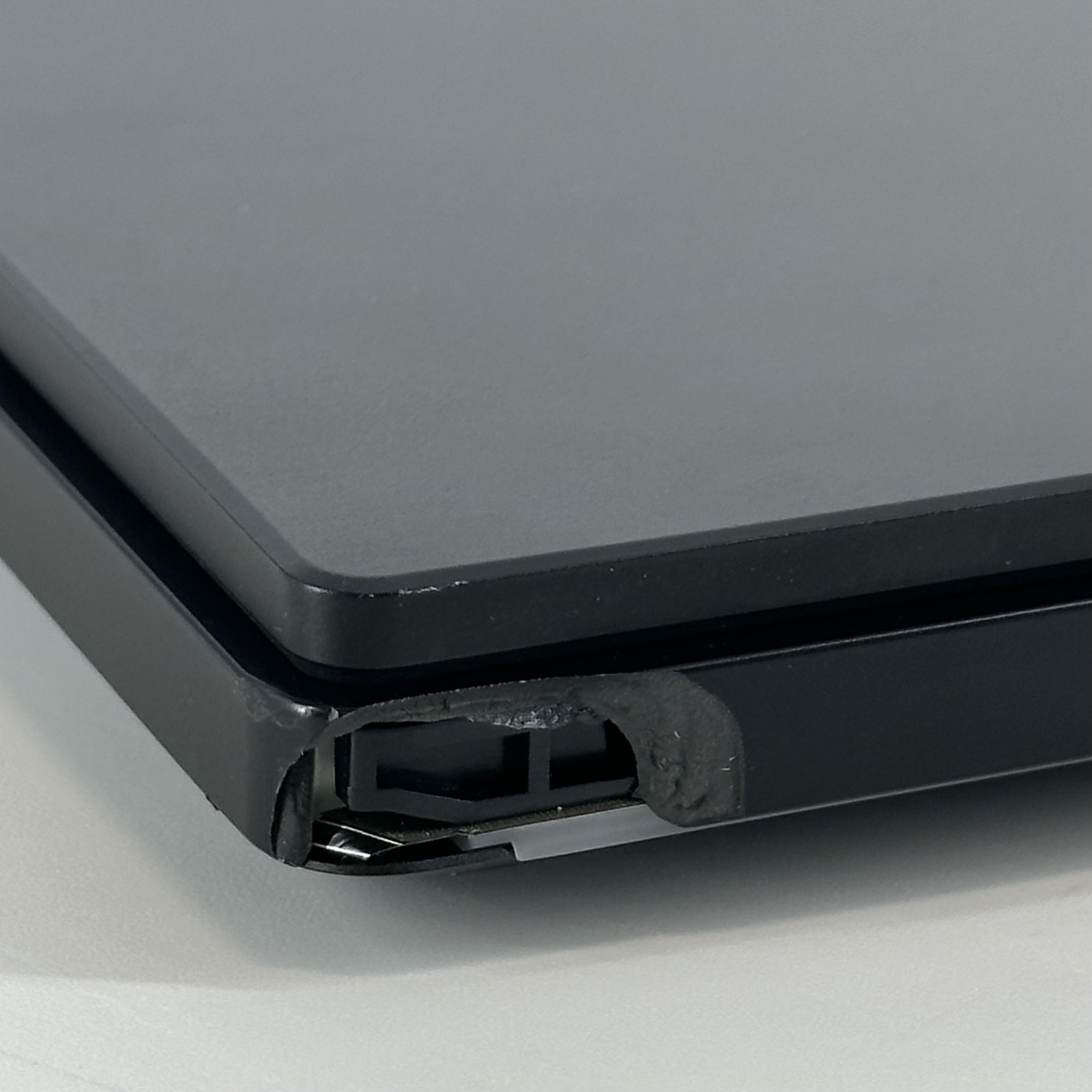 Lenovo Legion Pro 7i 16 QHD+ Ultra 9 275HX 32GB 1TB/1TB RTX 5080 – Split Frame