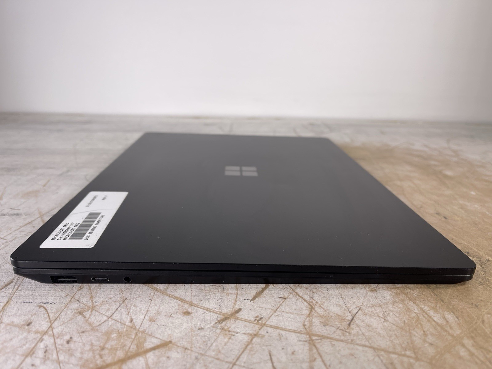 MICROSOFT SURFACE LAPTOP 3 1872 i5-1035G7 @ 1.2GHZ, 8GB RAM, NO HDD/OS – (PARTS)