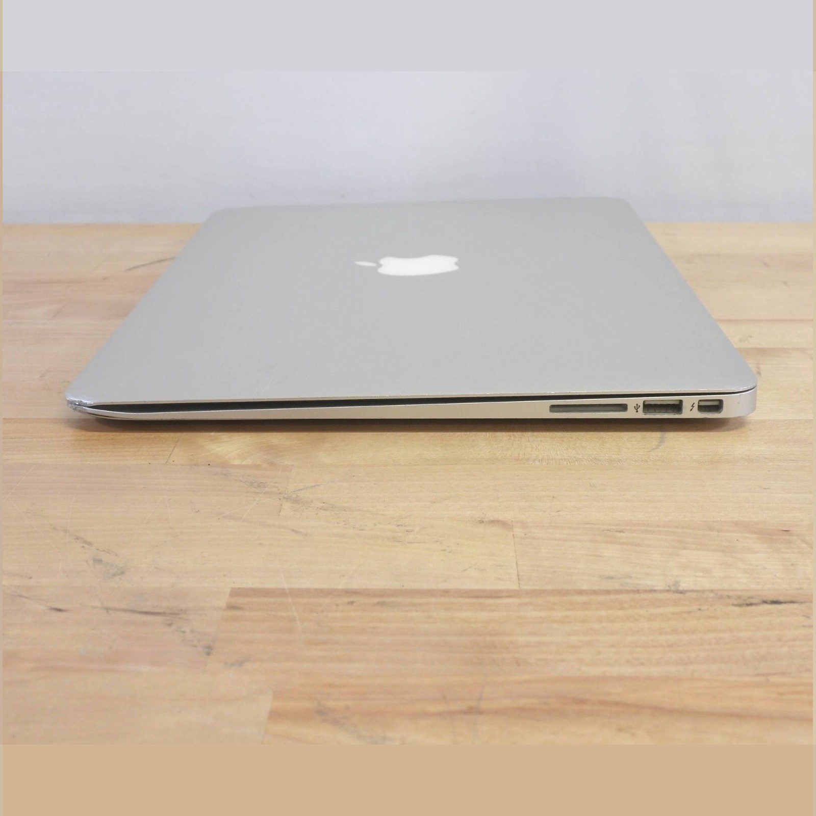 Apple MacBook Air A1466 i7-4650U 1.70GHz 4GB RAM Early 2014(No Drive)