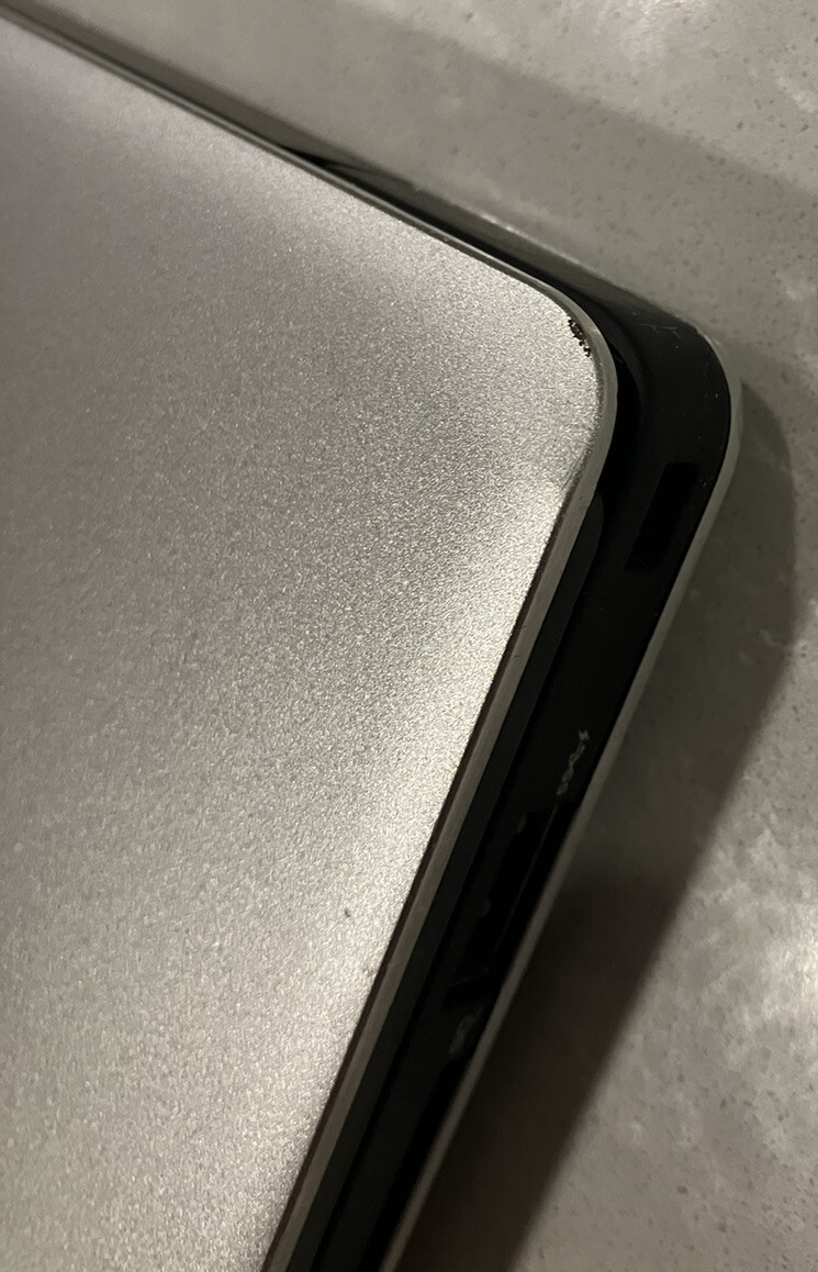 DELL XPS 13 9343 13″ i5-5200u 2.2GHz 8GB RAM 256GB SSD