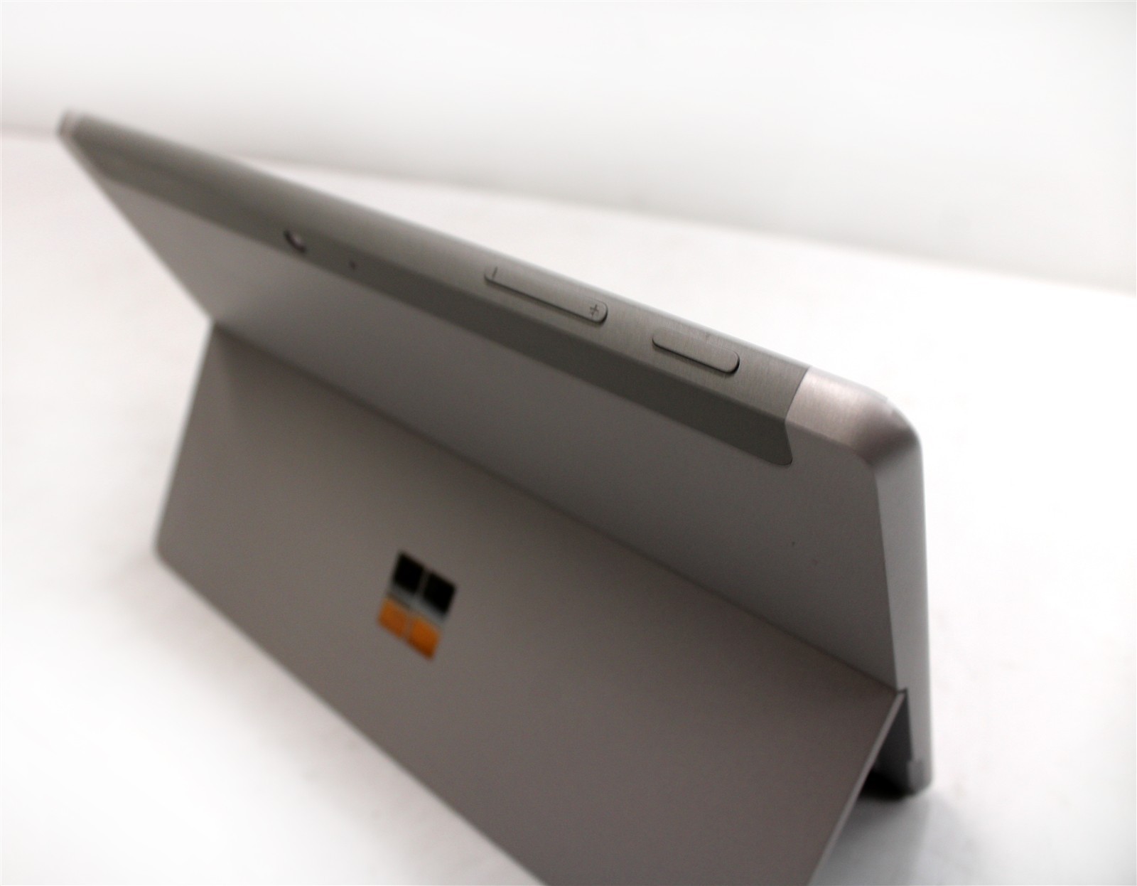Microsoft Surface Go 10″ Tablet Pentium 4415Y 8GB RAM 128GB SSD Windows 11 Pro
