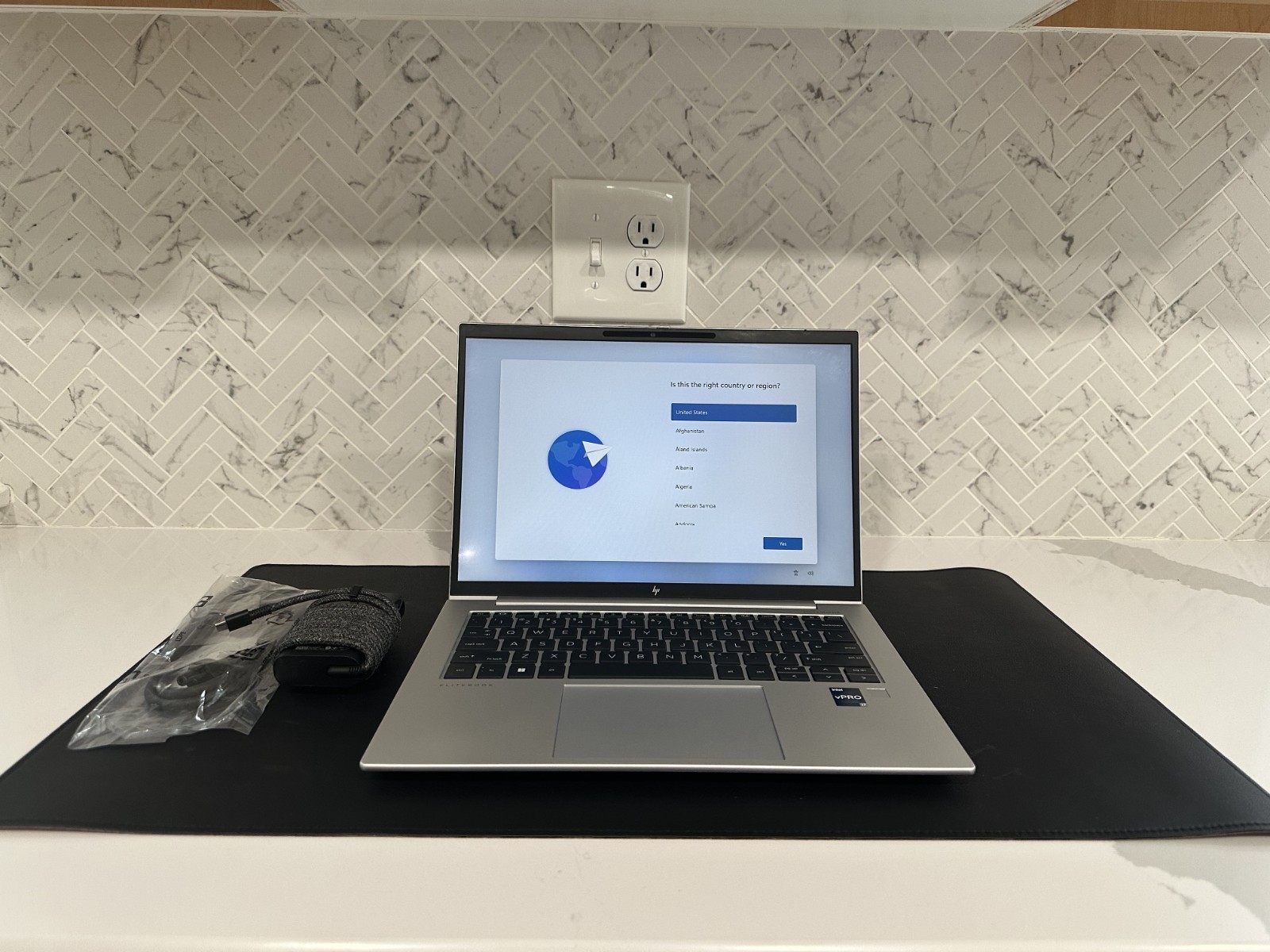 HP EliteBook 840 G10 14″ Touch i7-1370P 14-Core 32GB DDR5 RAM 512GB SSD