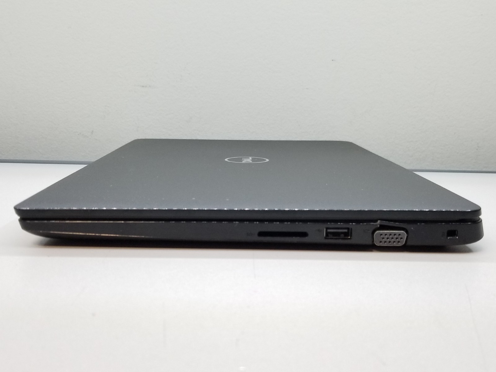 Dell Latitude 3400 14″ FHD i5-8265U 1.6GHz 8GB RAM 256GB NVMe Win 11 Pro WiFi BT