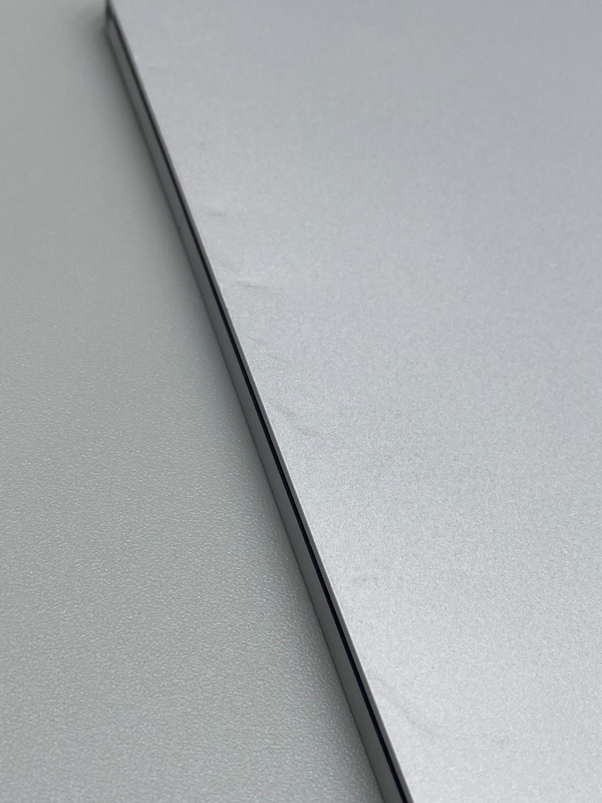 Microsoft Surface Book 2 1832 i7-8650U 1.9GHz 8GB DDR3 256GB SSD Silver Good