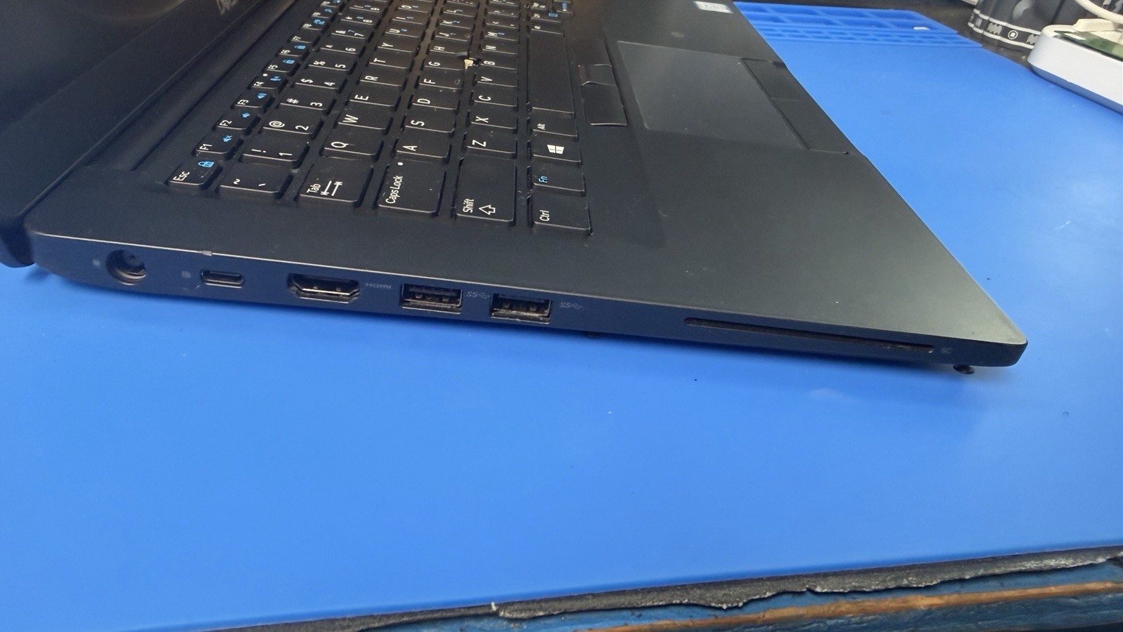 Dell Latitude 7490 i7 8th Gen Laptop Powers On Dark Screen Parts Repair