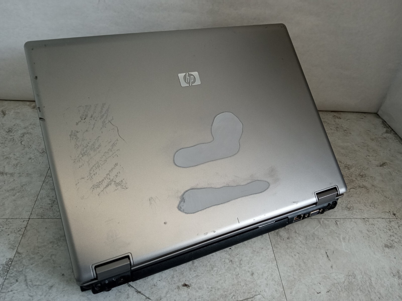 HP Compaq 6735b 15″ Laptop AMD CPU 4GB RAM 120GB HDD Windows XP – READ -RR