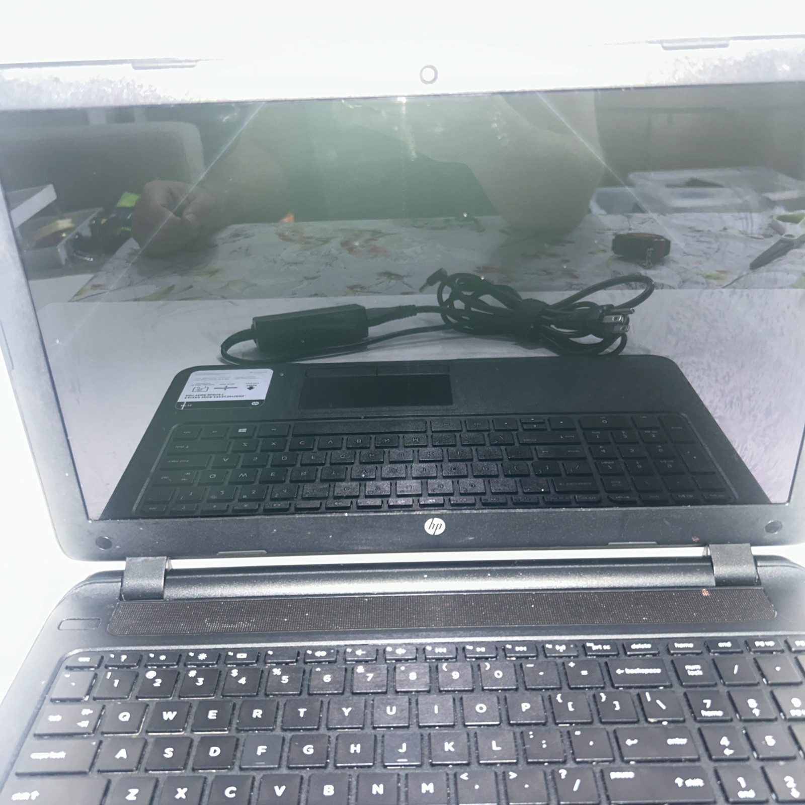 HP Notebook 15.6″ RTL8188EE Laptop 6GB Ram – Black NEEDS BATTERY USER LOCKED