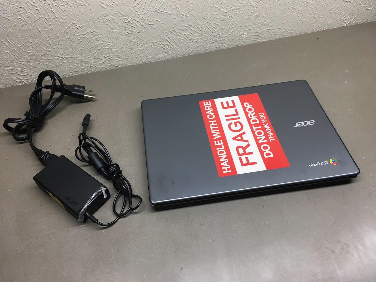 Acer C720 Laptop 11.6″ Intel 1.40GHz 2955U 2GB DDR3 16GB SSD Linux Fedora 43