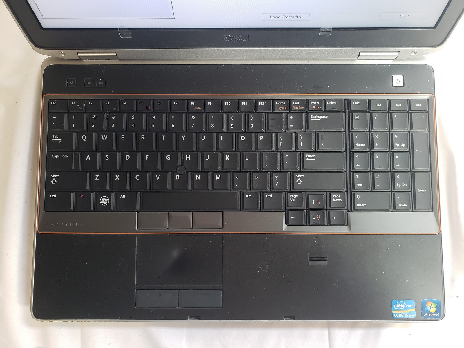 Dell Latitude E6520 Intel Core i5-2520M 4 GB No Drive 15.6″ 1600×900
