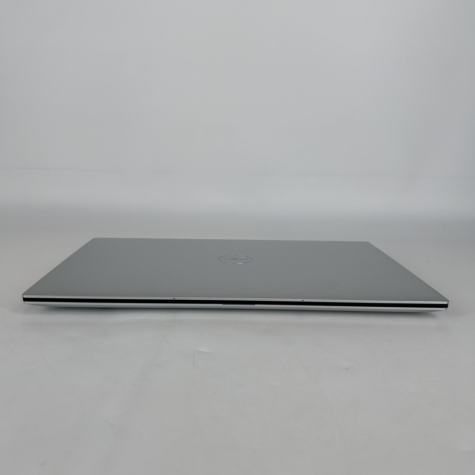 Dell XPS 15 9530 Silver FHD+ 2.4 GHz i7-13700H 32GB 2TB/512GB RTX 4060 Very Good