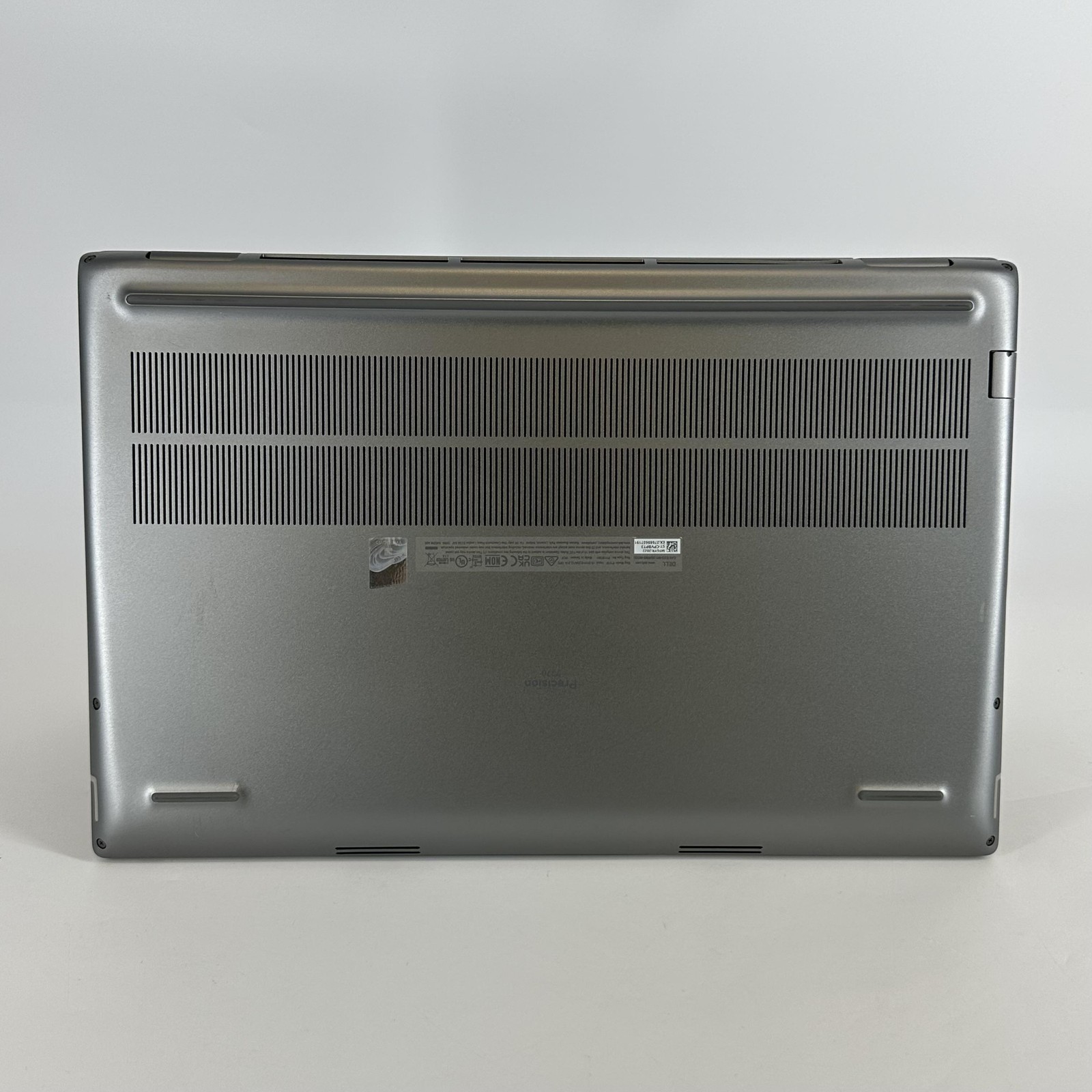 Dell Precision 7770 17.3 Gray FHD i9-12950HX 64GB 1TB SSD RTX A4500 BAD USB PORT