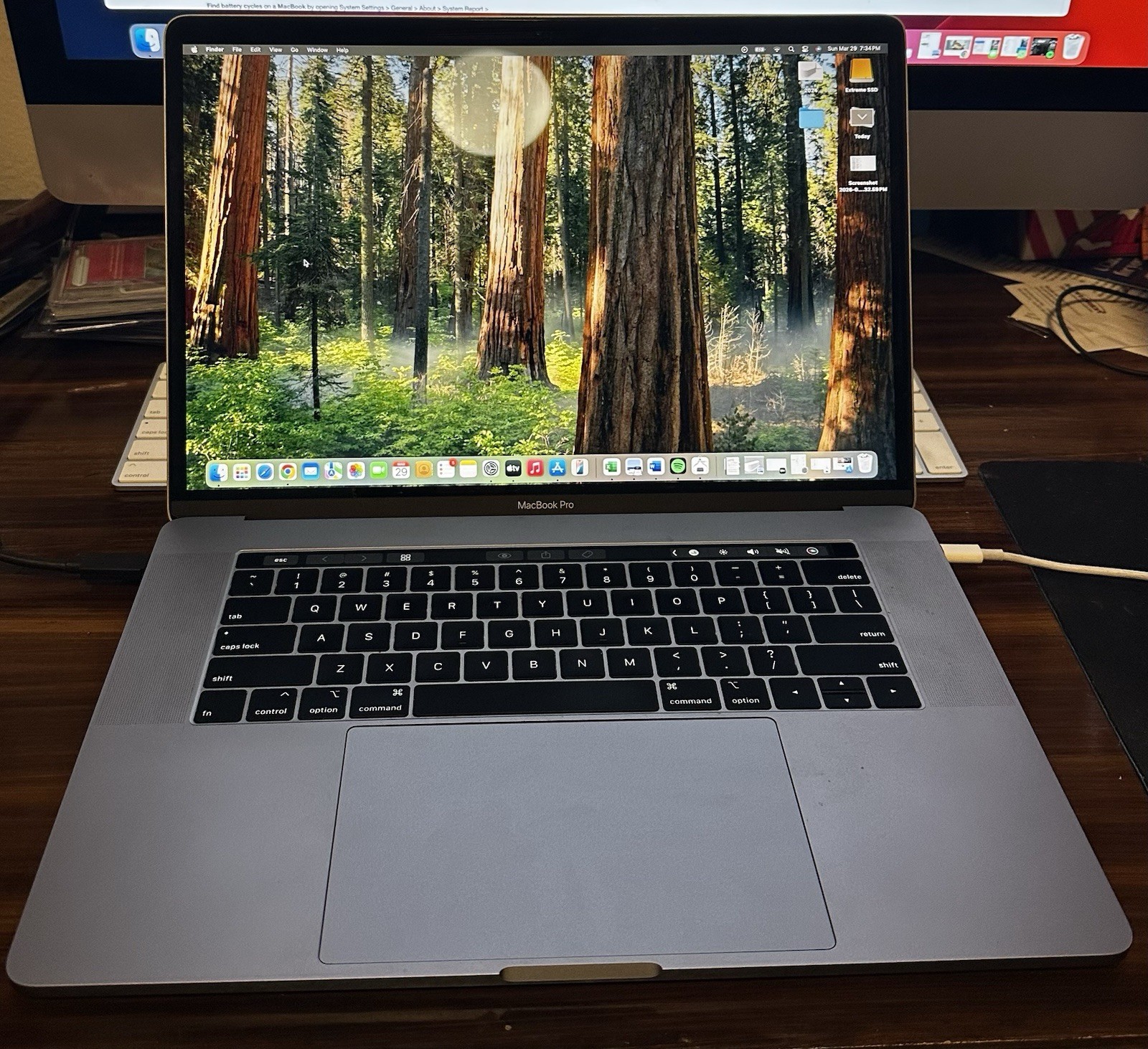 Apple A1990 MacBook Pro 2018 6-Core Intel i7-8750H@2.2GHz, 16GB DDR4, 500GB SSD