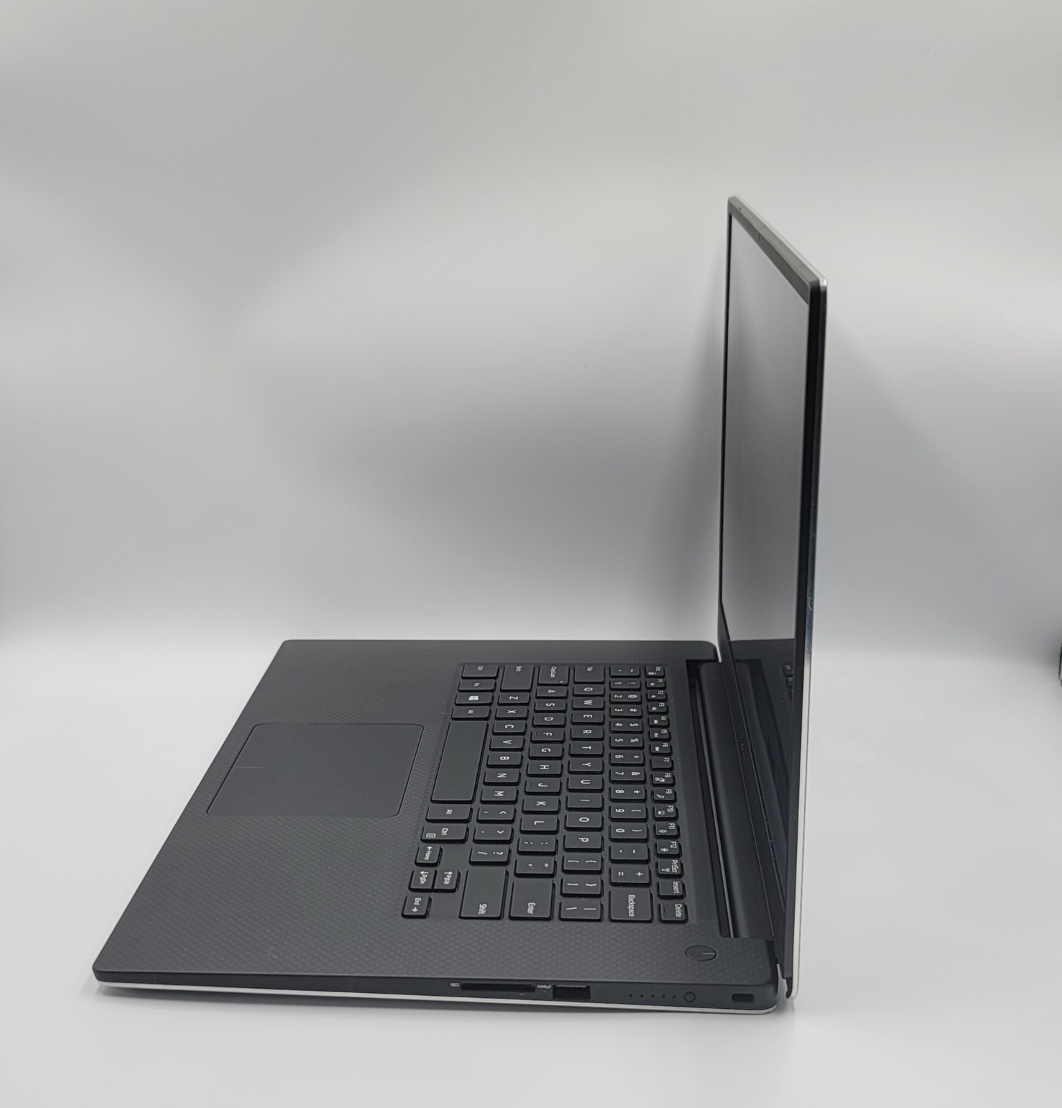 Dell Laptop Windows 11 Precision 5510 Intel Xeon E3-1505M 256GB SSD 8GB Webcam