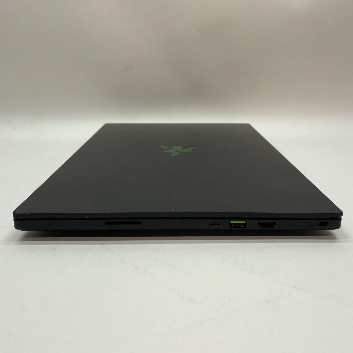 Razer Blade 15 Advanced RZ09-0409 15.6″ i7-11800H 32GB RAM 1TB SSD RTX 3080