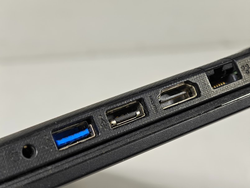 Acer Aspire A315-42-R843 (N19C1) Laptop AMD Athlon 300U, AMD Radeon Vega 3, 4GB