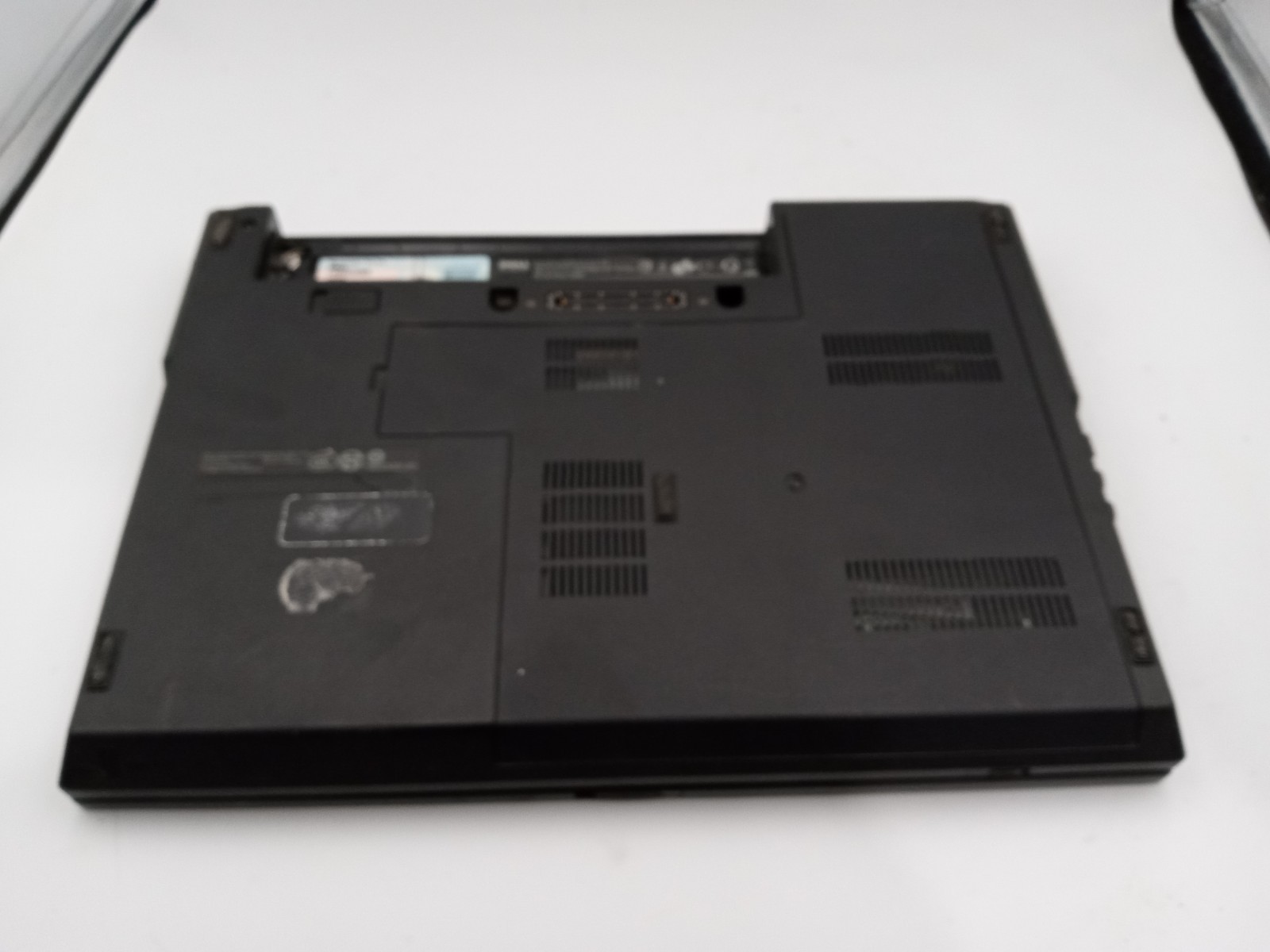 Dell Latitude E5410 14″ Laptop Intel Core i5-520M – DISPLAY ISSUES – READ -RR