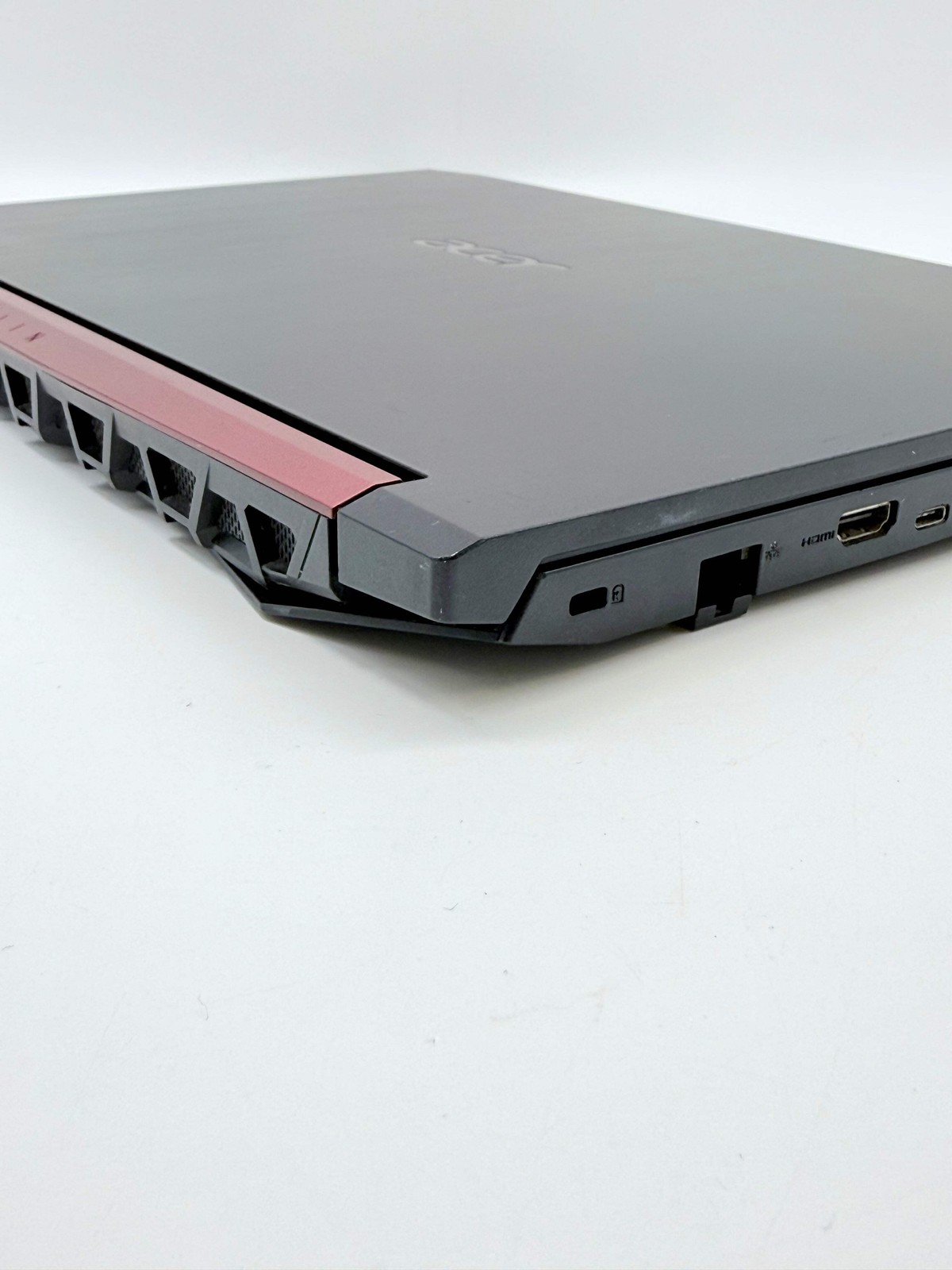Acer Nitro 5 N18C3 14″ Core i5 8GB RAM 1TB HDD w/ Charger Loose Hinge