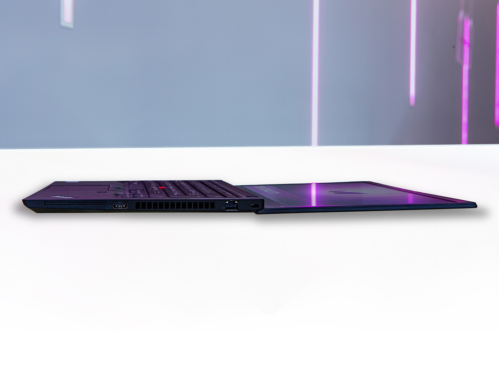 Lenovo ThinkPad T490 i7 4×1.9GHz 16GB DDR4 256GB SSD Win11Pro 1920 VI7