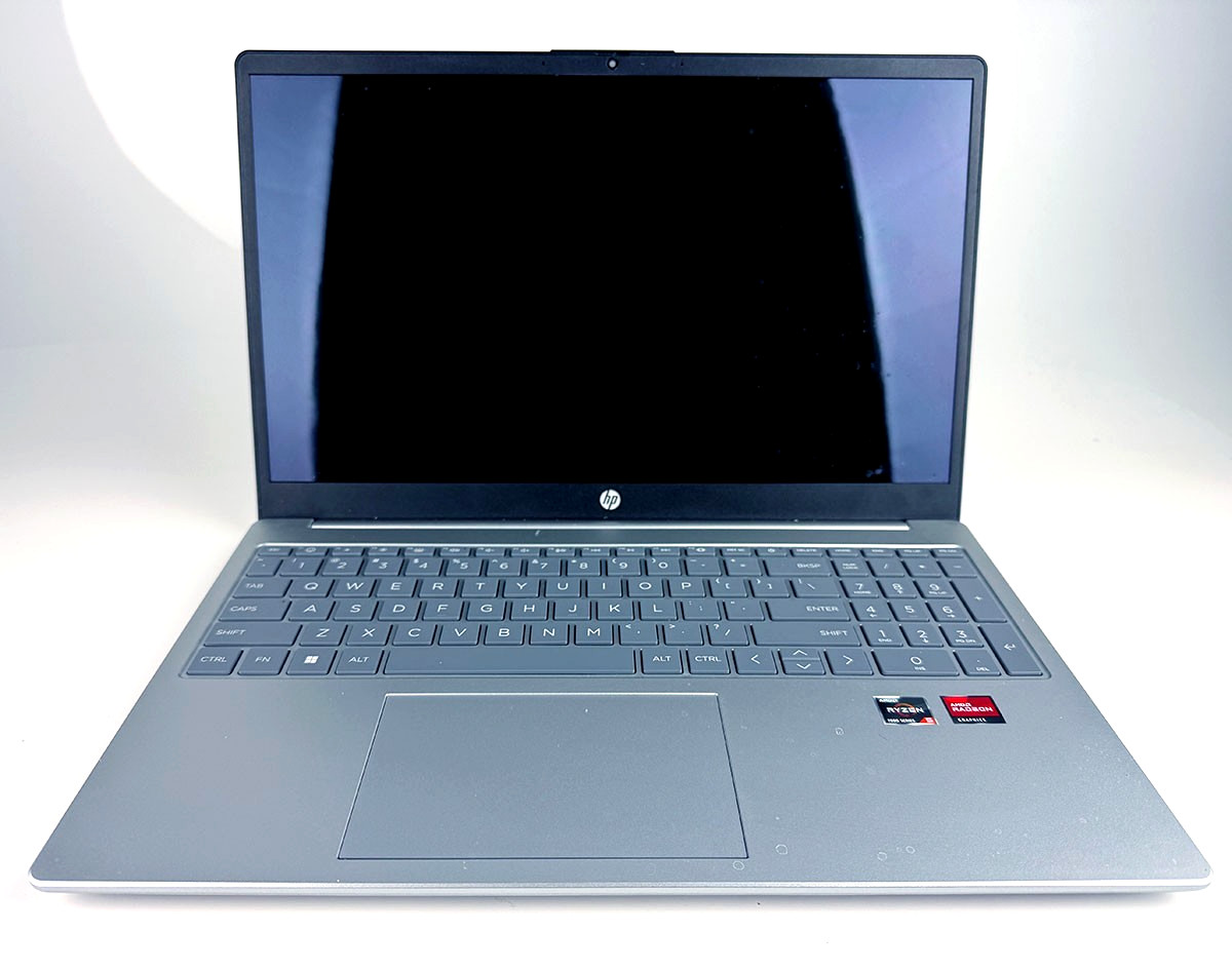 HP 15z-fc000 741Q9AV AMD Ryzen 5 7530U 15.6″ Laptop – For Parts, Not Working